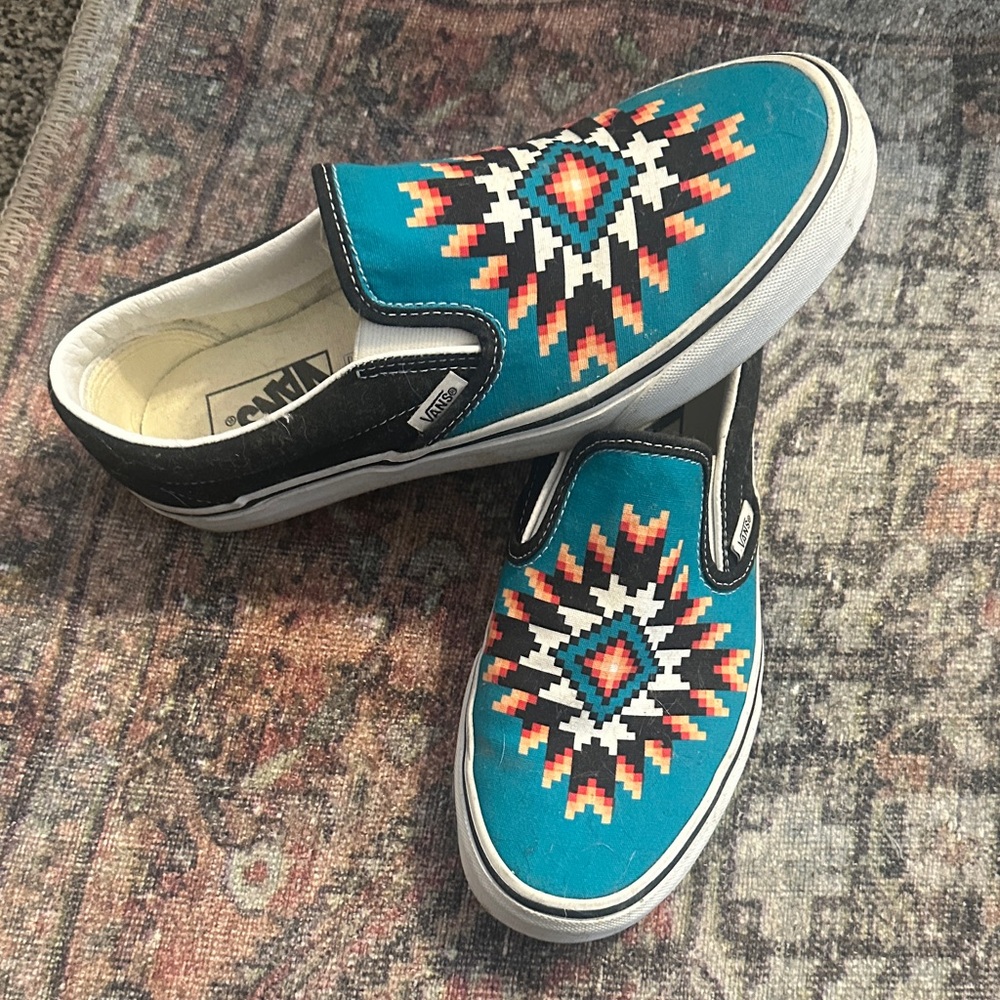 Vans Teal and Black Aztec Slip-On with Geometric Design w9/m7.5 - Picture 7 of 8